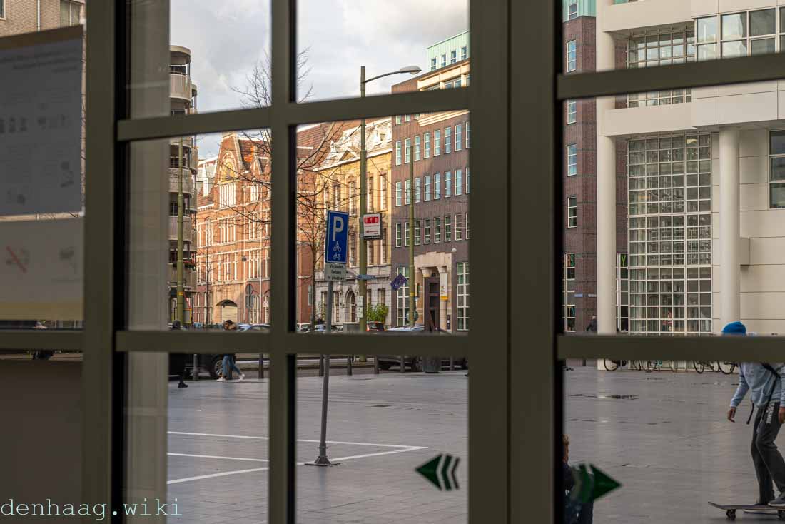 De Fluwelen Burgwal gezien vanuit het stadhuis.